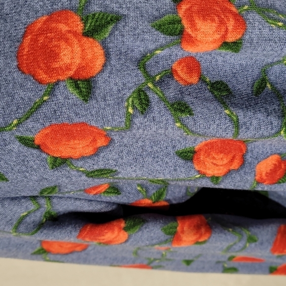 NWT LuLaRoe Caroline Cardigan Sweater rose print on blue size XL - Picture 4 of 7
